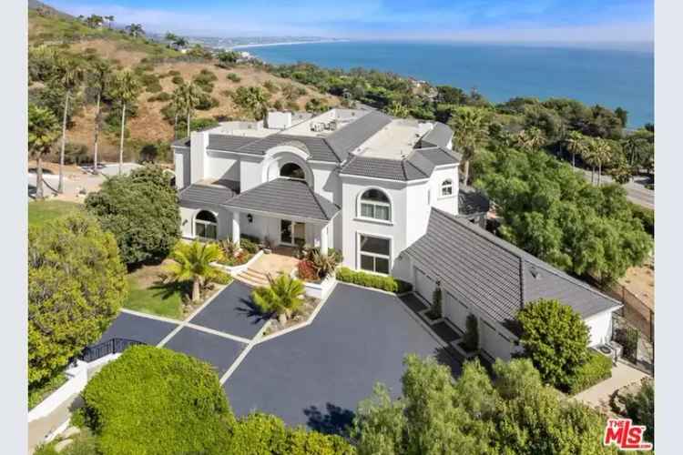 Buy house in Malibu with ocean views and luxury amenities