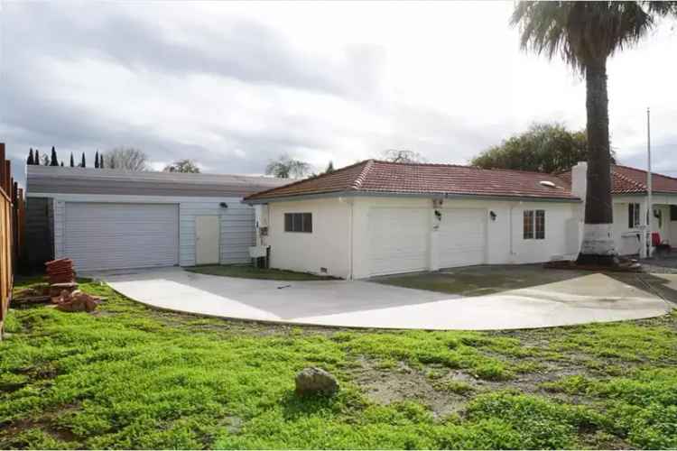 Buy 3 Bedroom House in San Jose with Bonus Room and Large Corner Lot