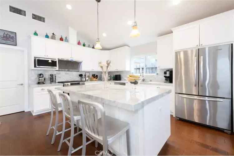 Buy Beautifully Remodeled Single Story Home with Pool in Encino Park