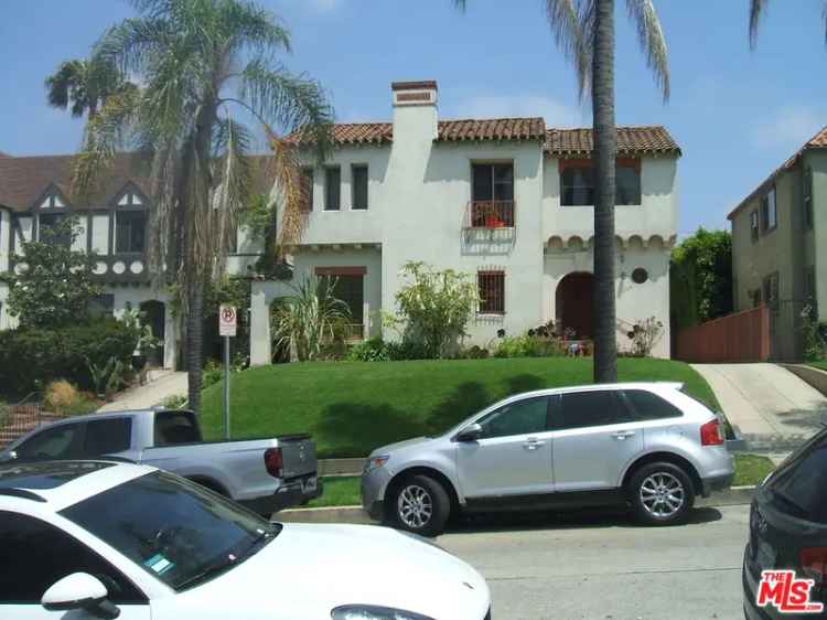 House For Sale in 1122, South Tremaine Avenue, Los Angeles, California