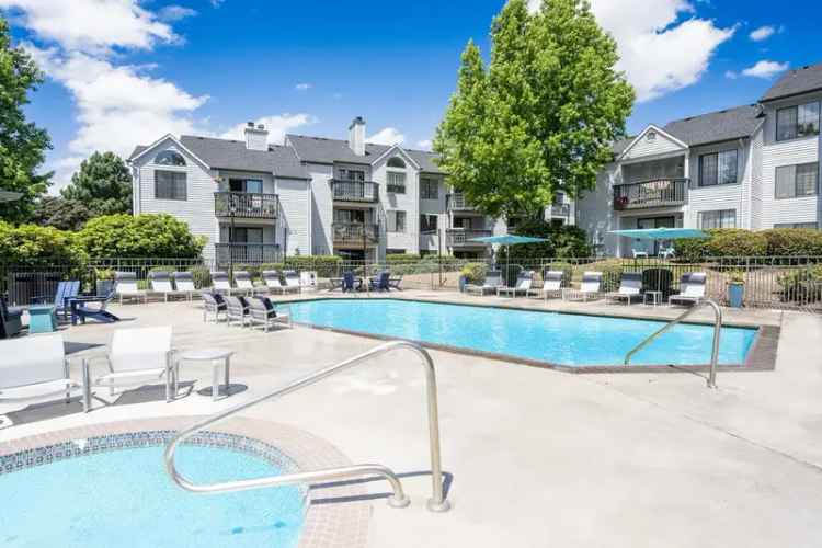 Rent Apartments in Beaverton with Pool and Clubhouse