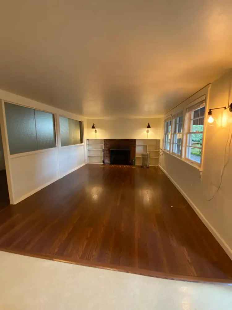 Rent Quaint Apartment Unit in Prime Location Near OHSU Portland