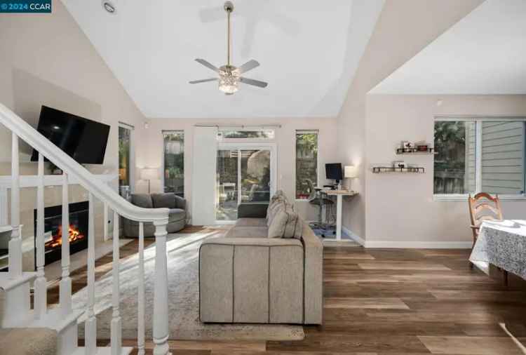 House For Sale in 202, Round House Place, Clayton, California