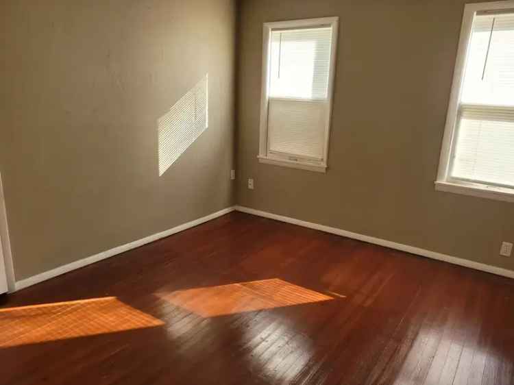 Rent Home with 3 Bedrooms and 2 Bathrooms near Tinker AFB