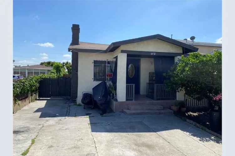 Buy House in Great Location with 4 Bedrooms and Large Yard