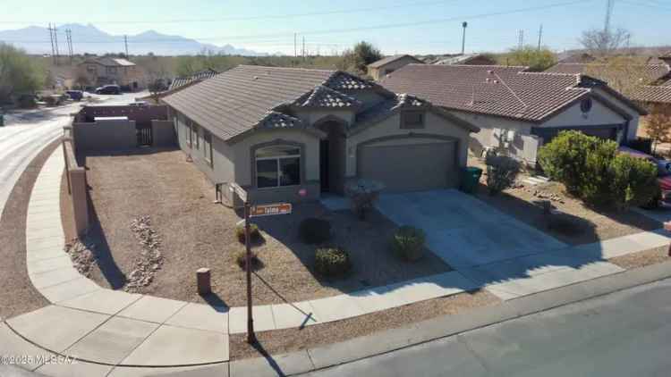 Buy Home in Rancho Sahuarita with 3 Bedrooms and Spacious Backyard