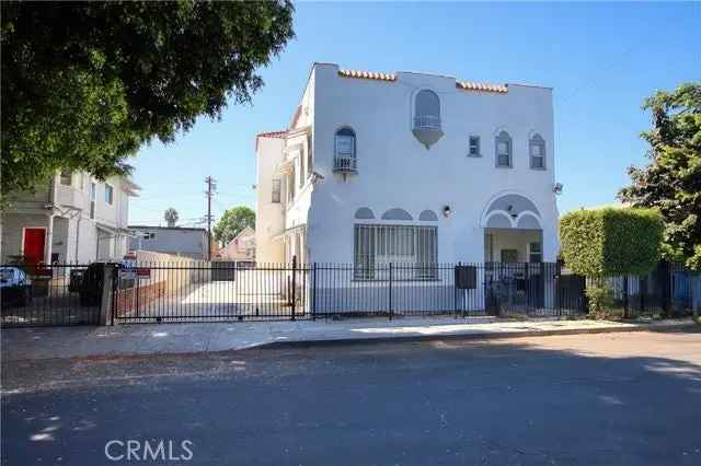 House For Sale in 2917, Walton Avenue, Los Angeles, California