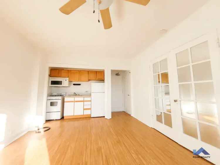 Rent Apartments in Evanston with Premium Features near Northwestern University