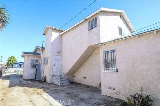 House For Sale in 526, West 84th Street, Los Angeles, California