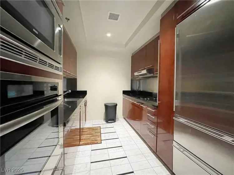 Luxury Apartment for Rent in Sky Las Vegas with Stunning City Views