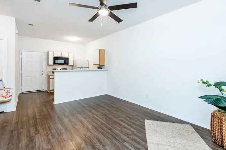 Rent Apartment in Tesla Park with Nearby Dining and Entertainment