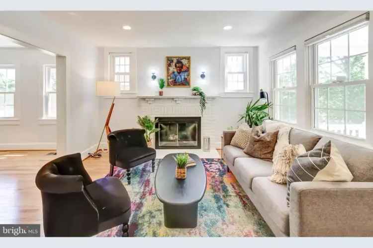 Investment rental duplex in Takoma Park with modern features and amenities