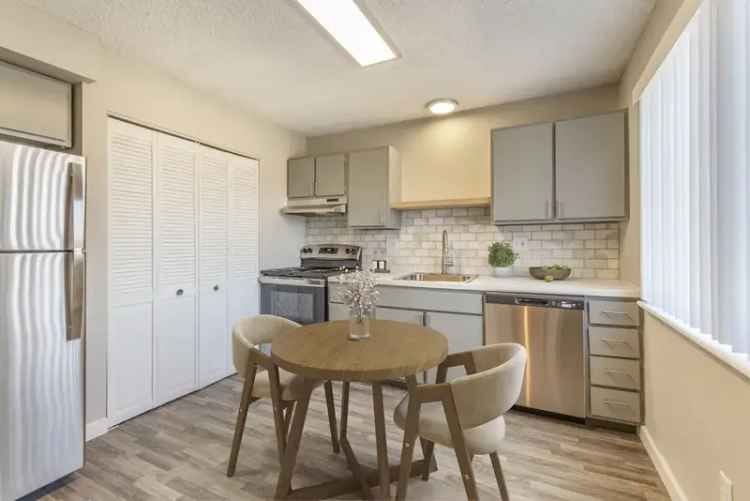 Rent Stylish Townhomes in Greeley Colorado with Unbeatable Location