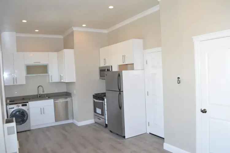 Rent Modern Studio Apartment in West Oakland with Excellent Amenities