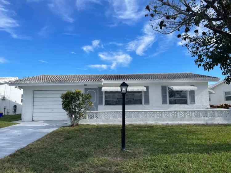 House For Sale in 1912, Southwest 18th Street, Boynton Beach, Florida