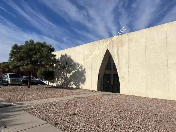 Rent Spacious 2 Bedroom Apartment in Fantastic North UNM Neighborhood