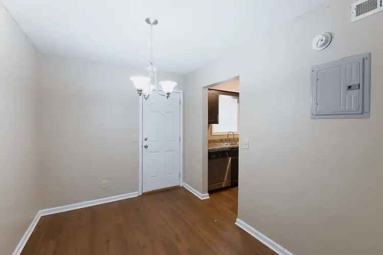 Rent Inviting One and Two Bedroom Apartments with Convenient Amenities