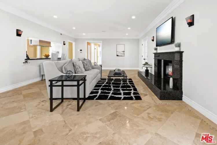 House For Sale in 2563, Hutton Drive, Beverly Hills, California