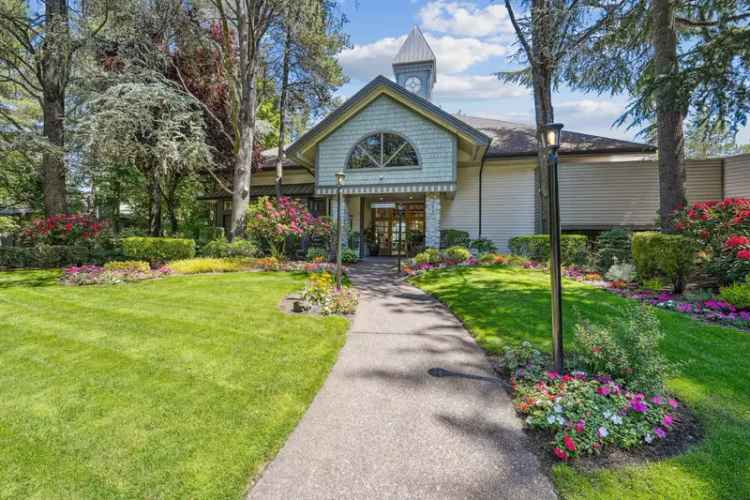 Rent Apartments in Lake Oswego with Scenic Waterfront Views