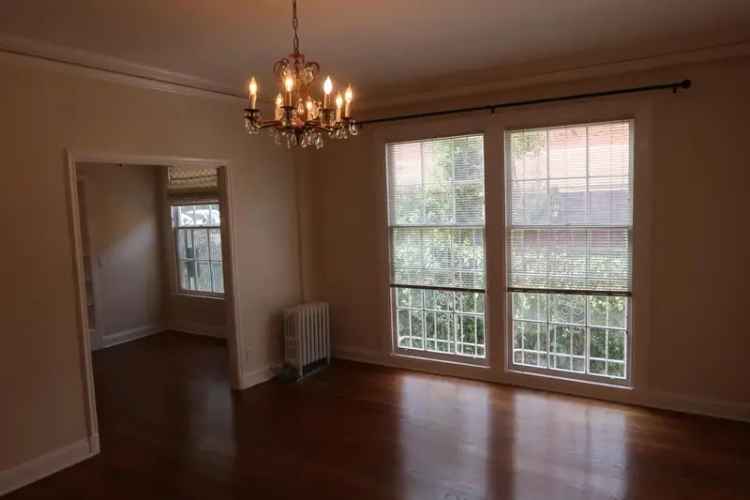 Rent Huge Jr 1 Bedroom Apartment in San Francisco with Hardwood Floors