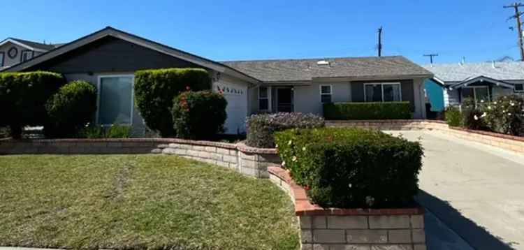 Rent Home with 3 Bedrooms and 2 Bathrooms in Garden Grove CA