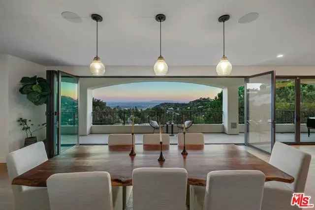 House For Sale in 7212, Mulholland Drive, Los Angeles, California