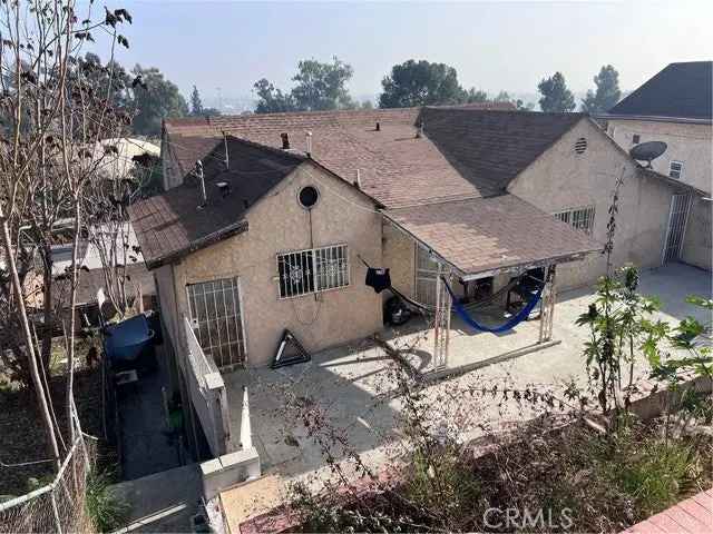 House For Sale in 1086, North Bonnie Beach Place, California