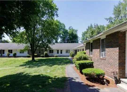 Rent Apartments in Ellington CT with Great Amenities