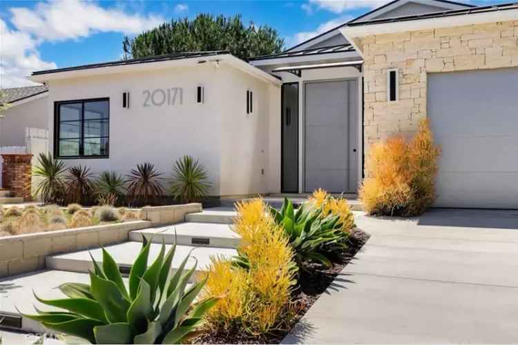 House For Sale in 20171, Bayview Avenue, Newport Beach, California