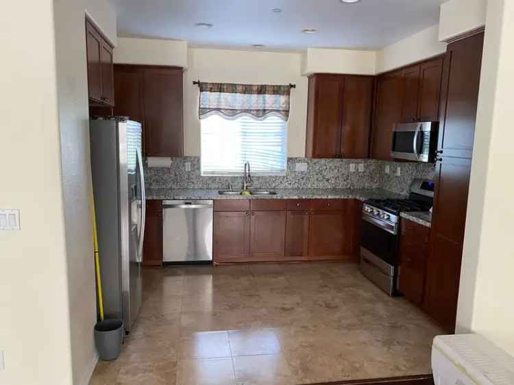 Rent Townhouse in South San Jose with 3 Beds and Beautiful Views