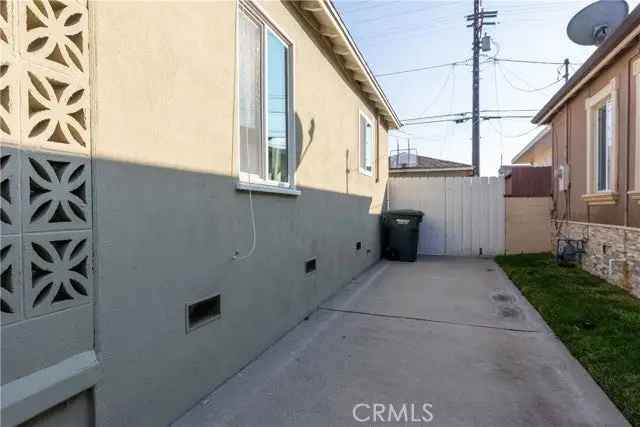 House For Sale in 2808, Denmead Street, Lakewood, California