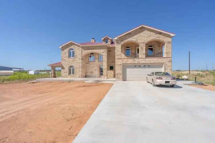 Custom Built Home for Sale with 6 Bedrooms in an Amazing Location