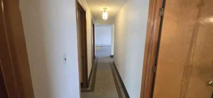 Rent Spacious 2 Bedroom Apartment Unit in Convenient Location