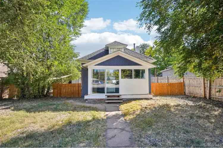 House For Sale in 3930, Sheridan Boulevard, Denver, Colorado