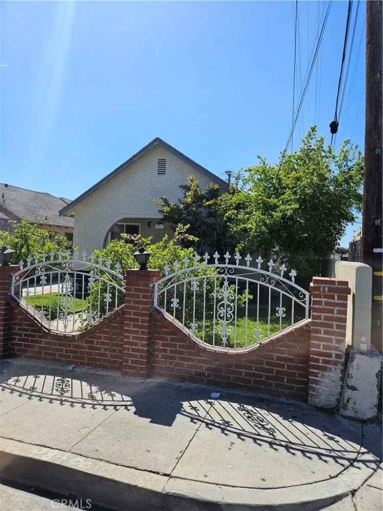 House For Sale in 923, South Alma Avenue, California