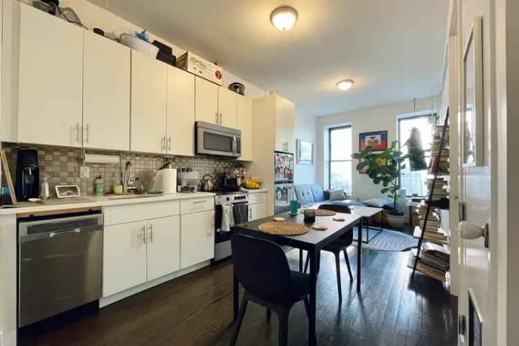 Rent Modern 2 Bedroom Apartment in Central Harlem with Washer Dryer