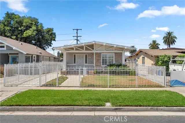 House For Sale in 3559, South Gramercy Place, Los Angeles, California