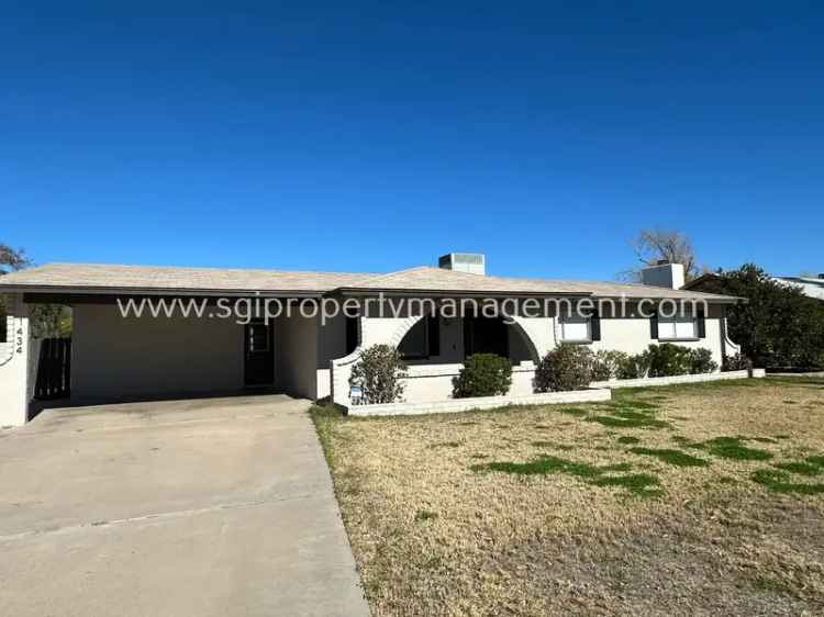 Home for Rent 3 Bedroom 2 Bathroom in Northwest Mesa with Backyard