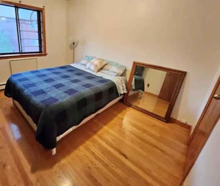 Room for Rent in NYC with Shared Bathroom and Kitchen