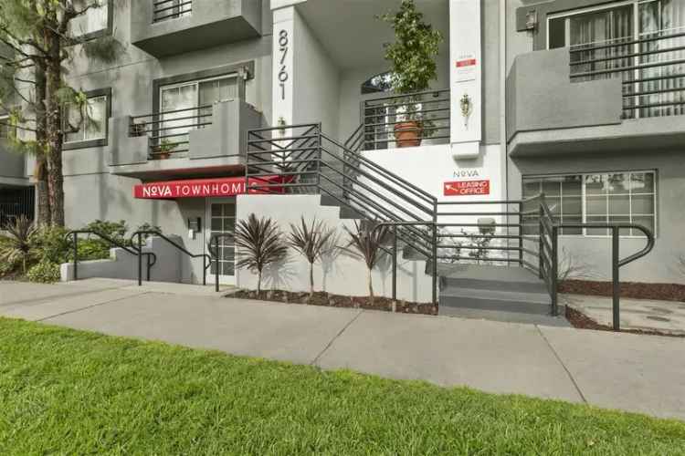 Rent Apartments in Canoga Park with Various Amenities