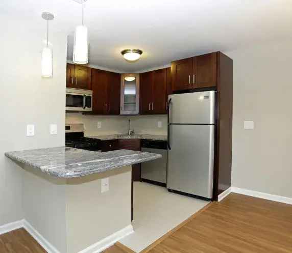 Rent Apartment The Crossings at Plainsboro