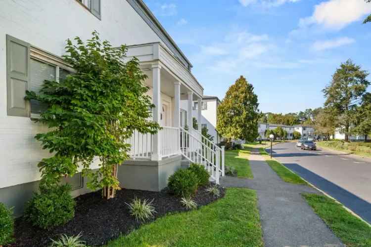 Rent Apartments in Norwalk CT with Deposit Free Living Near Route 1