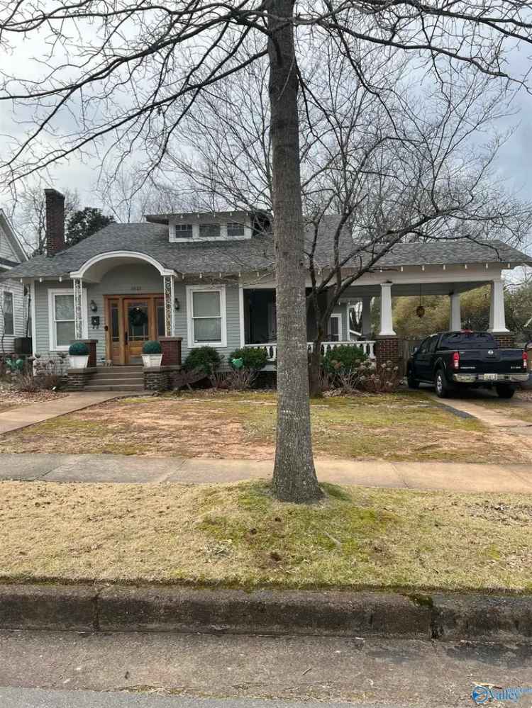 House For Sale in 1021, Sherman Street Southeast, Decatur, Alabama