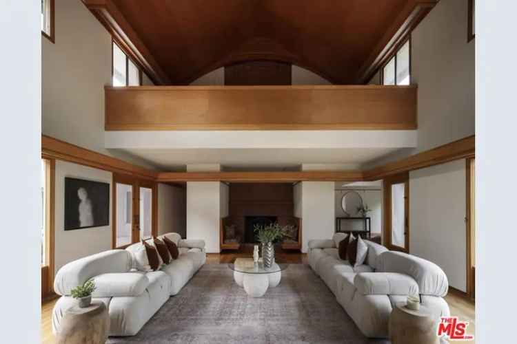 Buy estate in Malibu with artistic design and luxury features