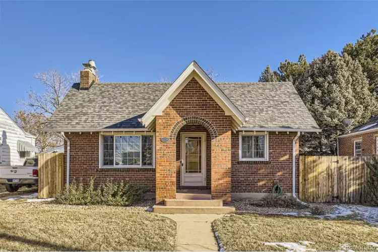 House For Sale in 4336, Thompson Court, Denver, Colorado