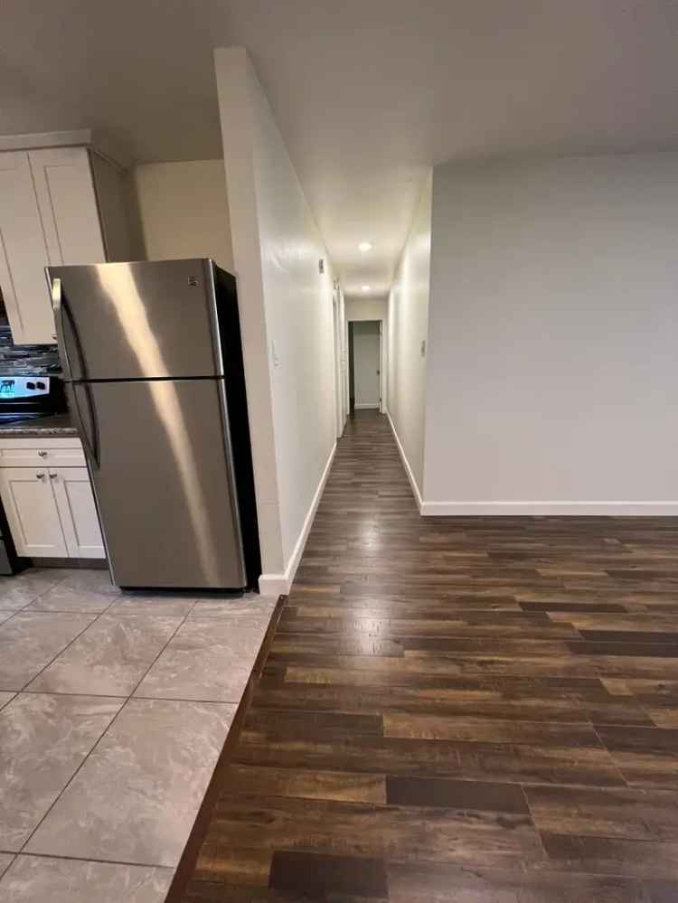 Rent Spacious 2 Bedroom Apartment Near EBay in Los Gatos