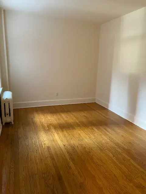 Apartments for Rent Updated 1 and 2 Bedroom in Commuter Location