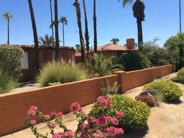 Rent Apartment Unit in Palm Springs with Private Garden and Pool