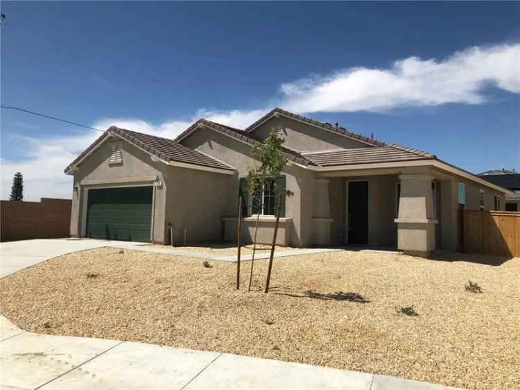 House For Sale in Rosamond, California