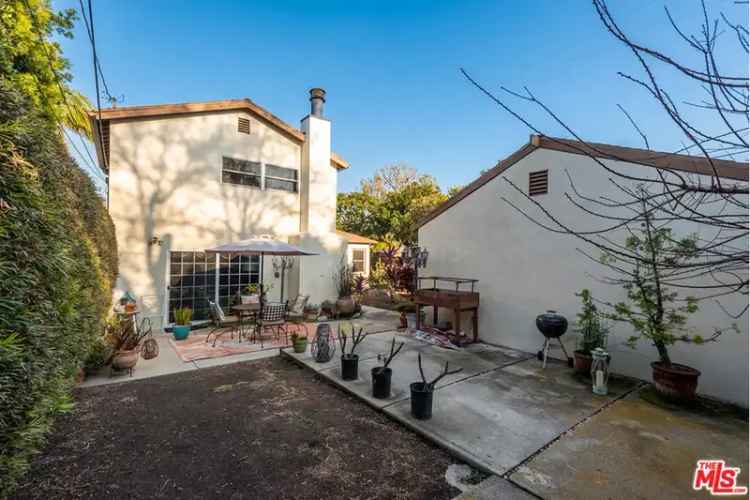 Investment opportunity rebuild house in coveted East of Lincoln location